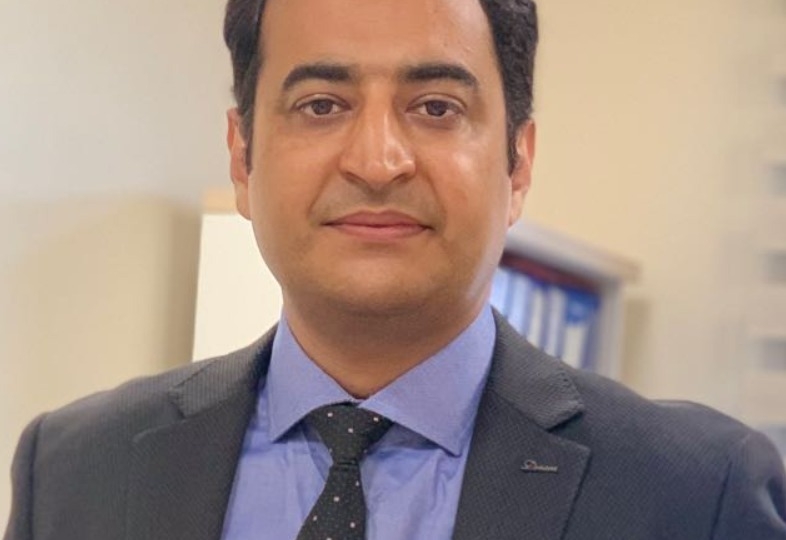 dr. adnan khaliq king inetnational hospital and swat medical complex neurosurgeon